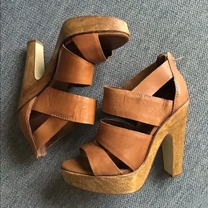 ALDO heels size 7, wood heel